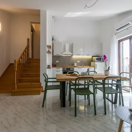 Apartment Lungera