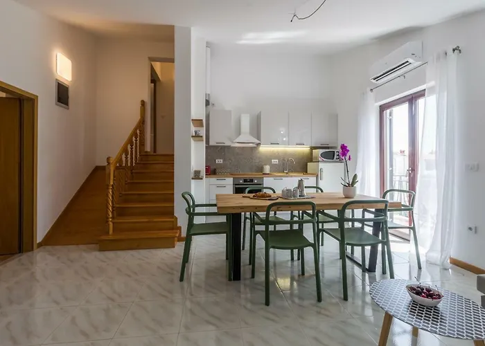 Apartment Lungera
